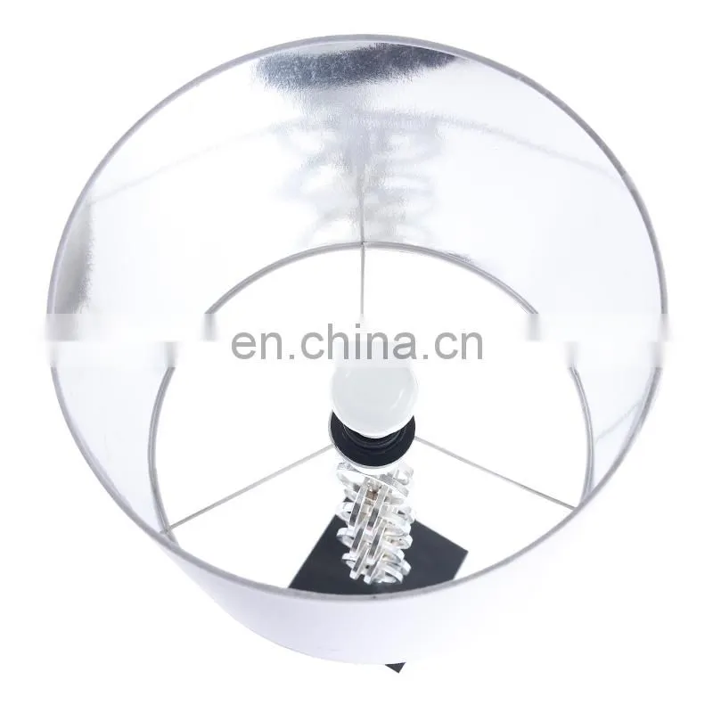 2019 European style metal desk lamp and LED light