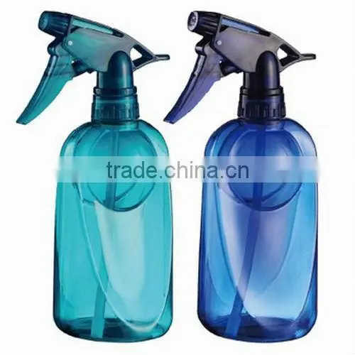 Plastic trigger spray bottle