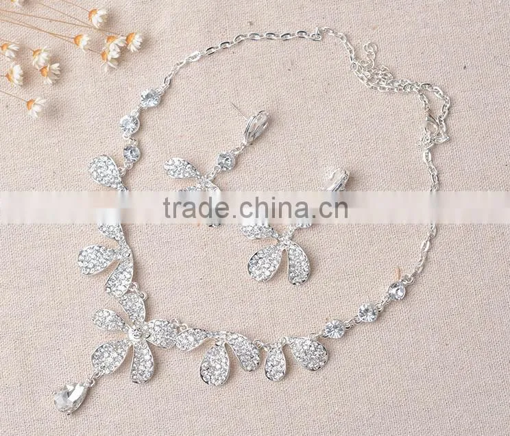 2016 Hot Sale Classical Crystal Necklace Earring Charming Jewelry Set