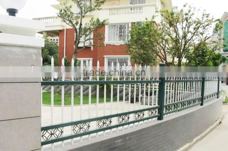 2015 Top-selling modern artistic ornamental iron fence
