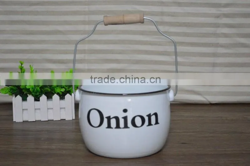 Enamel pot set