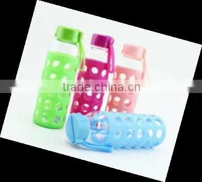 PP lid salfty glass water bottle with silicone sleeve