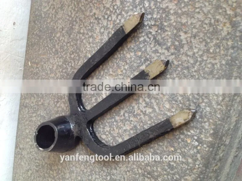 HEAVY DUTY STEEL THREE TEETH FORK
