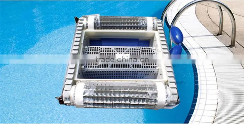 Automatic pool cleaning vacuum robot