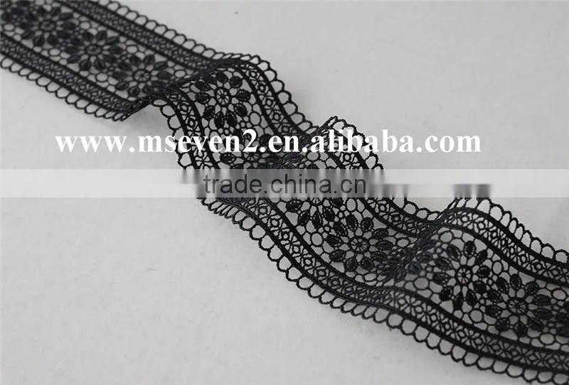 2016 fashiona design 100% polyester flower lace in black embroidery lace trim decoration lace trim for clothing