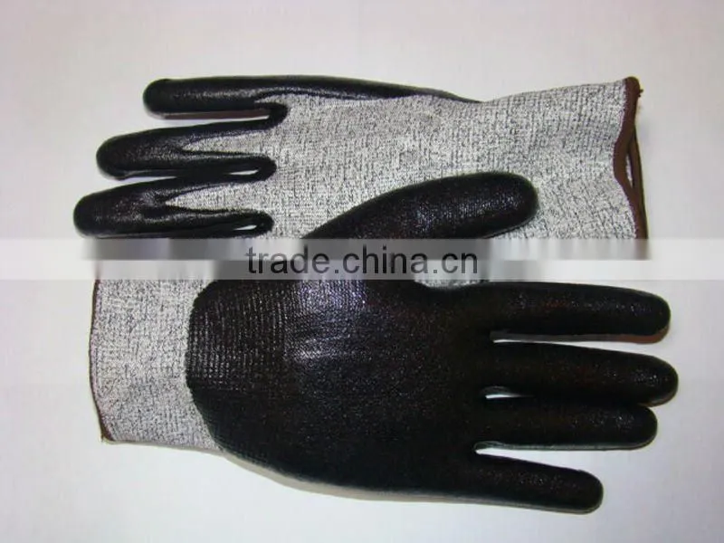 Polyethylene fiber nitrile coated glove cut level 3