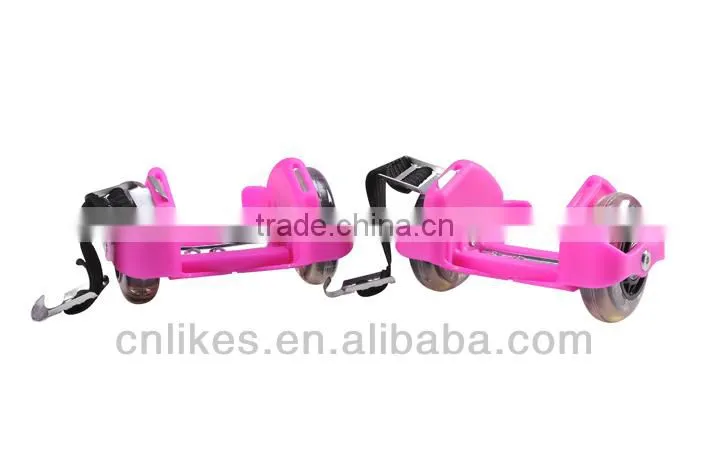 2015 wholesale self-djustable flashing roller PU wheel for kids and adult