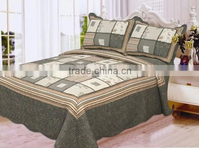 Polyester block diagonal process printed bed set