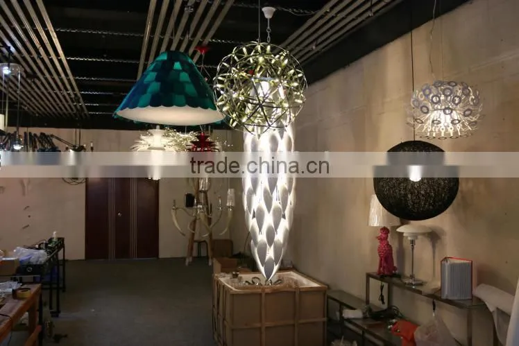 Replicating the Sparkling Lanterns of 19th-century Morocco Chandelier Strung with Hundreds of Multi-Faceted Crystals
