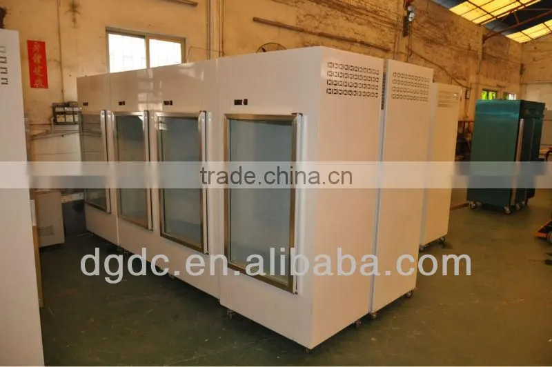 Outdoor bagged ice storage bin for high ambient temperature used