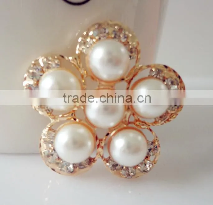 Cheap Fashion Wedding Flower Decoration Rhinestone Button with Plastic Oearl for T-shirt