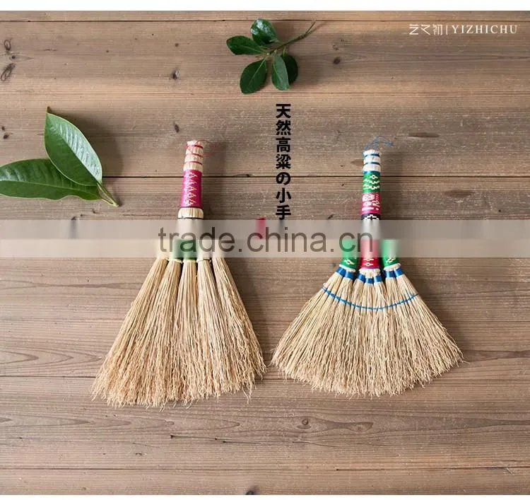 small handcraft cleaning corn brush