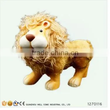 Polyresin Crafts in Wood Box Plush Chicken Toy