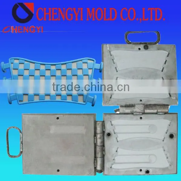 2015 newest pvc vertical injection molding machine flip flop strap mold