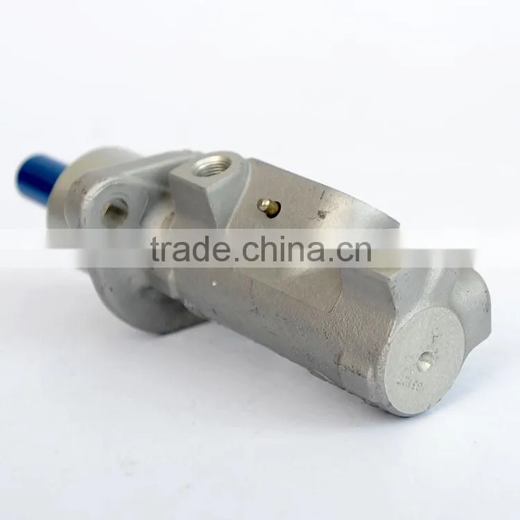 OEM OE Automobile parts expert manufacturer 23.81 central valve type brake master cylinder