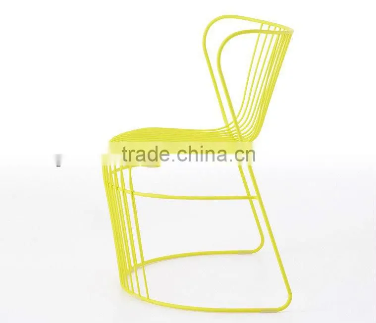 Metal tub dining chair