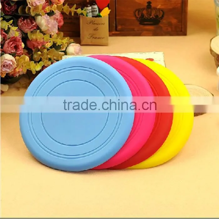 2015 funny outdoor playing dog silicone Flying Disc