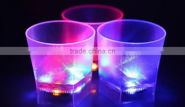 party KTV bar supplies Emitting luminescent glass goblet cocktail colorful flashing cup