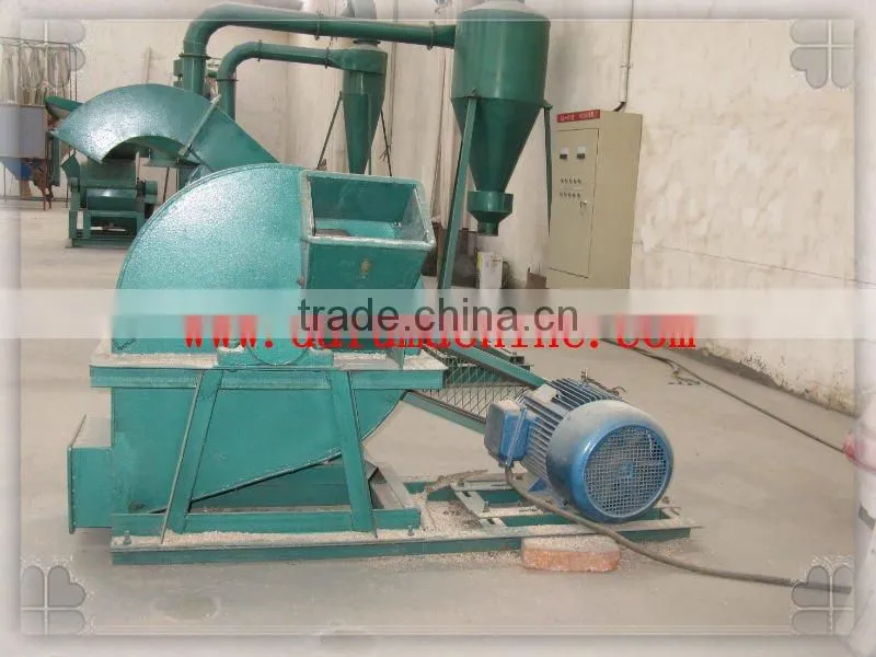 Finely processed wood log/branch shaver machine