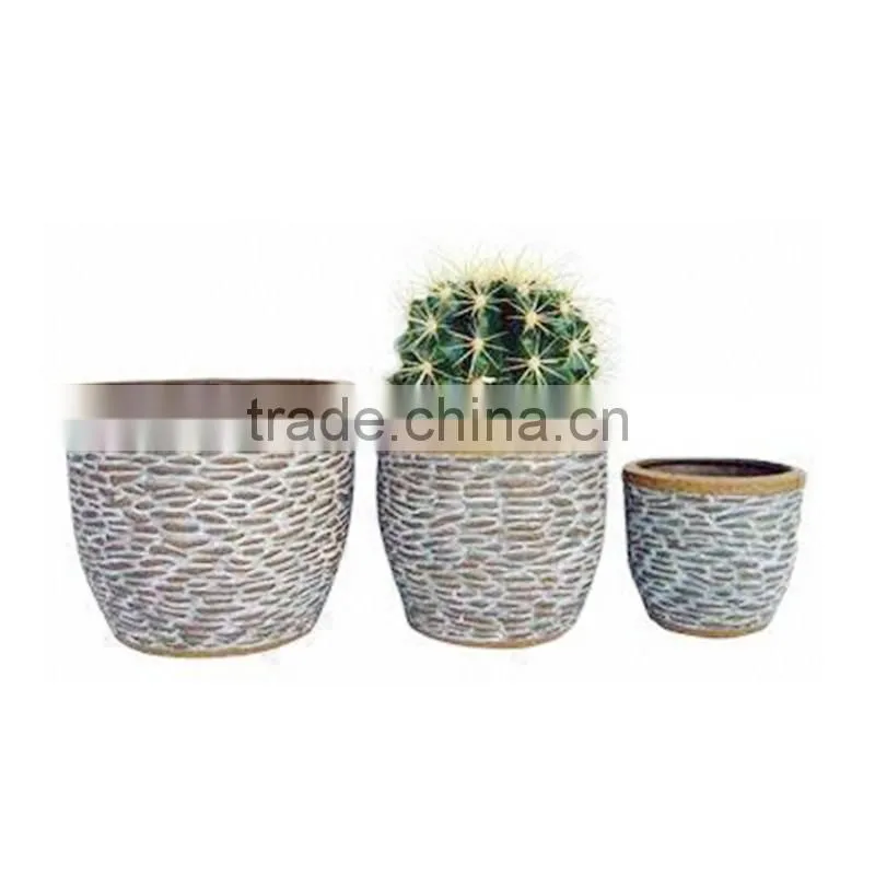 Ceramic flower pot