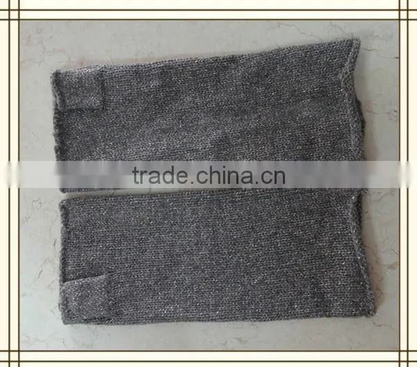 Fashionable gloves(arm warmers) made in 7GG