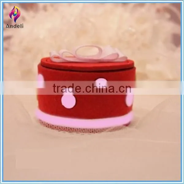 Felt wedding bonbonniere boxes