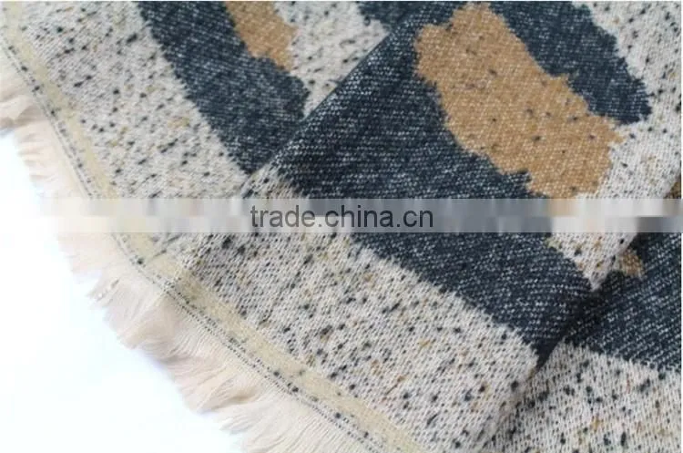 Hot new products factory direct sale leopard scarf wholesaler