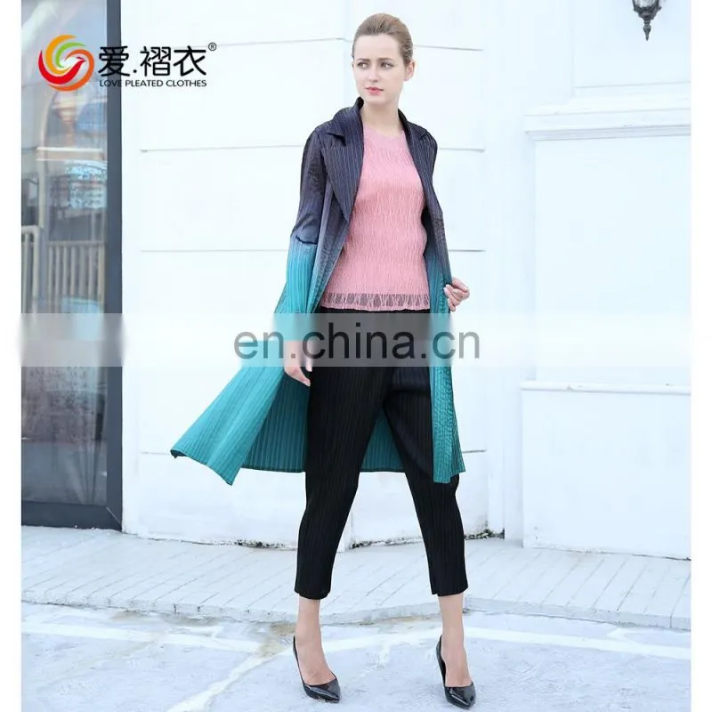 China Cheap Newest design colors sublimation flower pattern printed pants for women