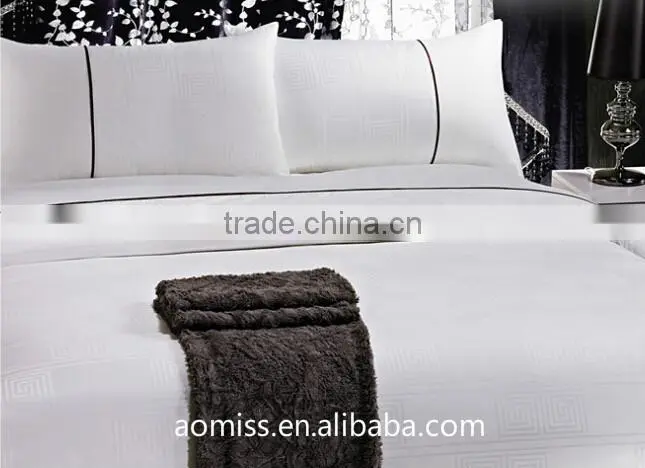 luxury 5 star hotel bedding cover with emboridery