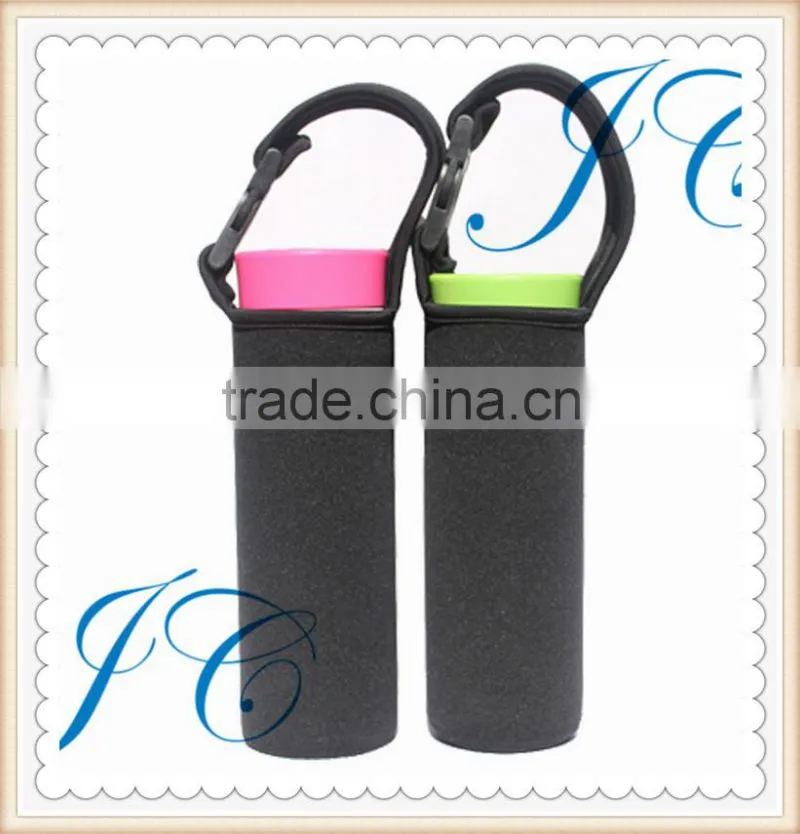 Fashion creative design black Neoprene coffee sleeve/ Can cooler with handle for promotion