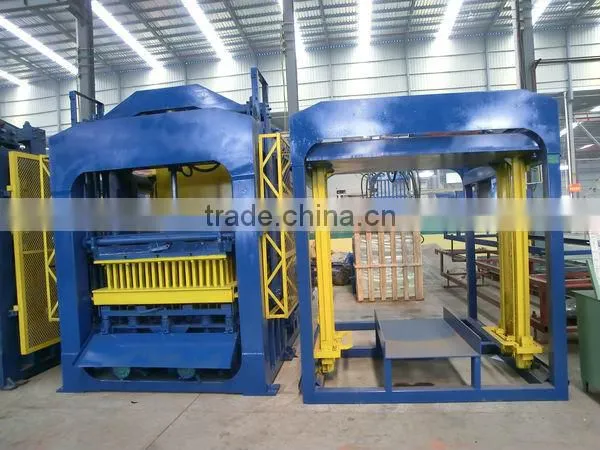 QT10-15 Fully automatic machine a brique