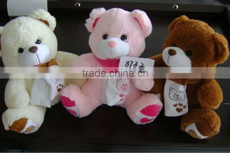 cheap and nice white plush valentine teddy bear toys with green wings