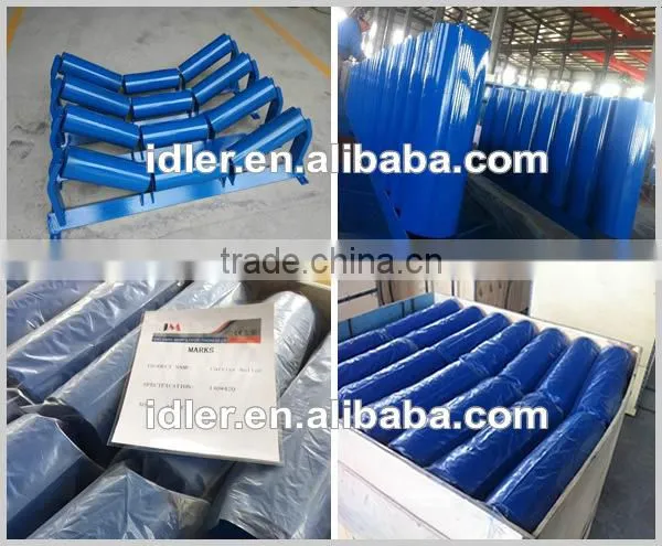 Spiral cleaning rollers for belt conveyor return roller