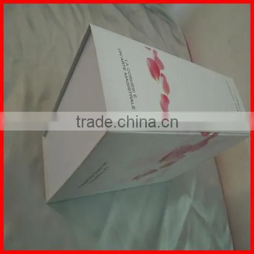 White Custom Gift Magnet For Packaging Box