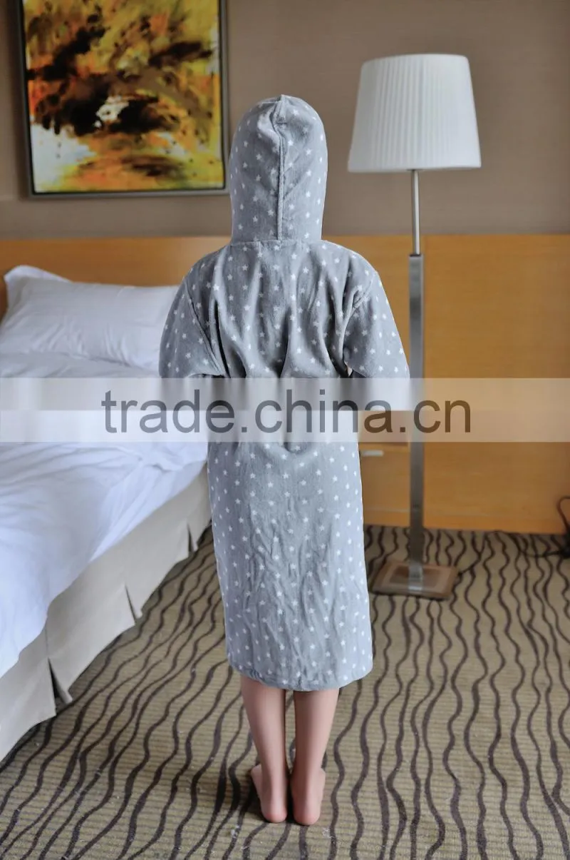 High Grade 100% cotton comfortable children bathrobe with hat