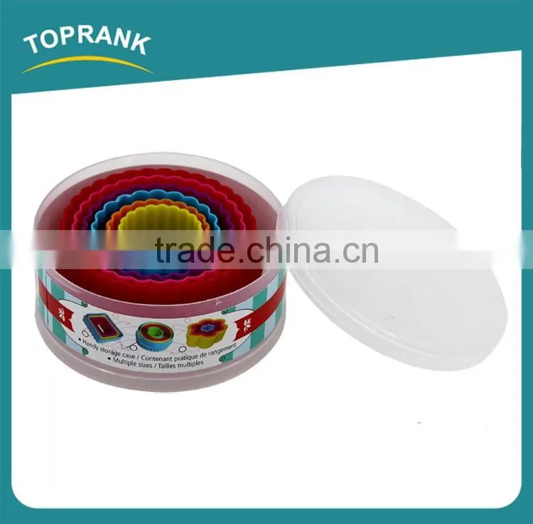Toprank Free Sample Provide Wholesale 6PCS Different Size Round Plastic Cookie Cutter Set Bakeware Cake Cutter Cake Cookie Mould