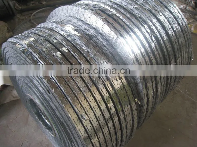 Barbed razor wire BTO-22 barbed tape concertina price