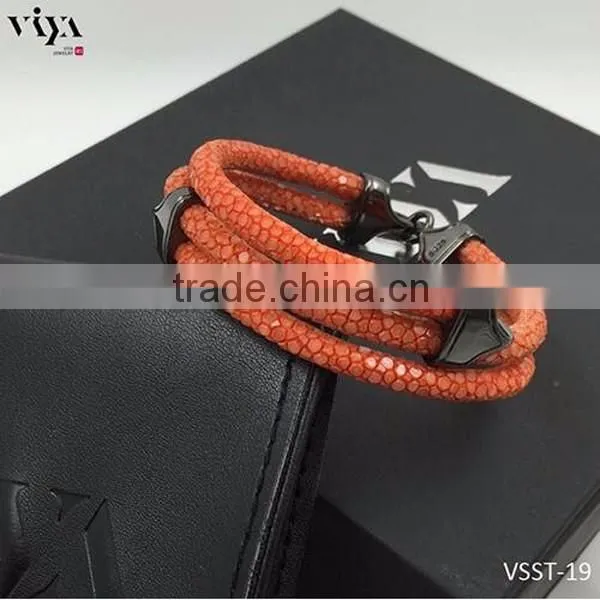 2016 Hot sales Man Luxury Genuine Stingray Leather Customize Bracelet Design For Man
