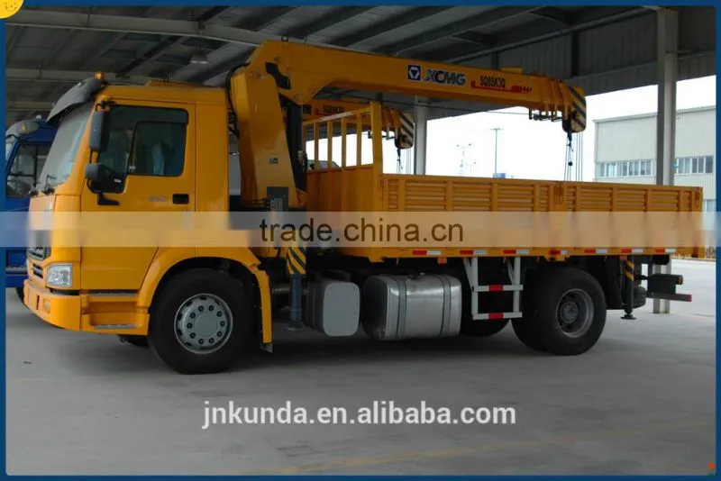 ZZ2167M4327A howo 4*4,6*6 all-wheel drive cargo truck mounted crane