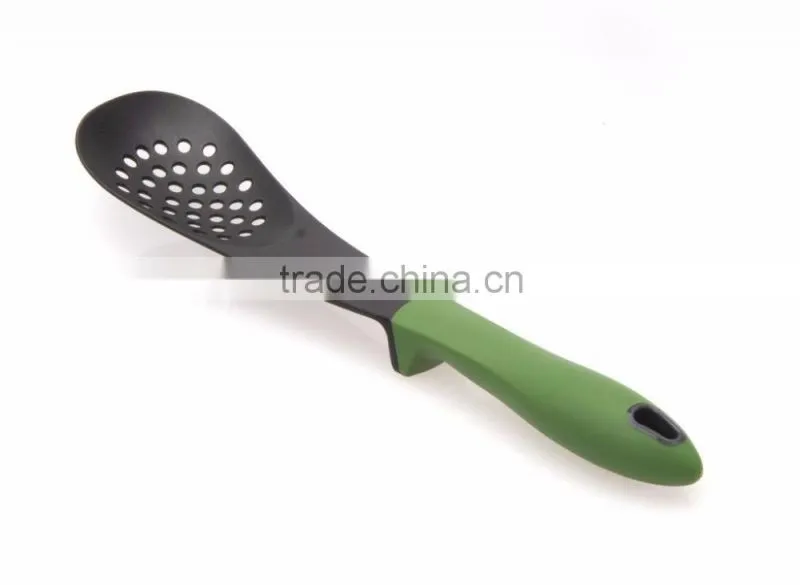 Food Grade 7 Piece Nylon Kitchen Utensil Set With Rotating Organizing Carousel soft handle