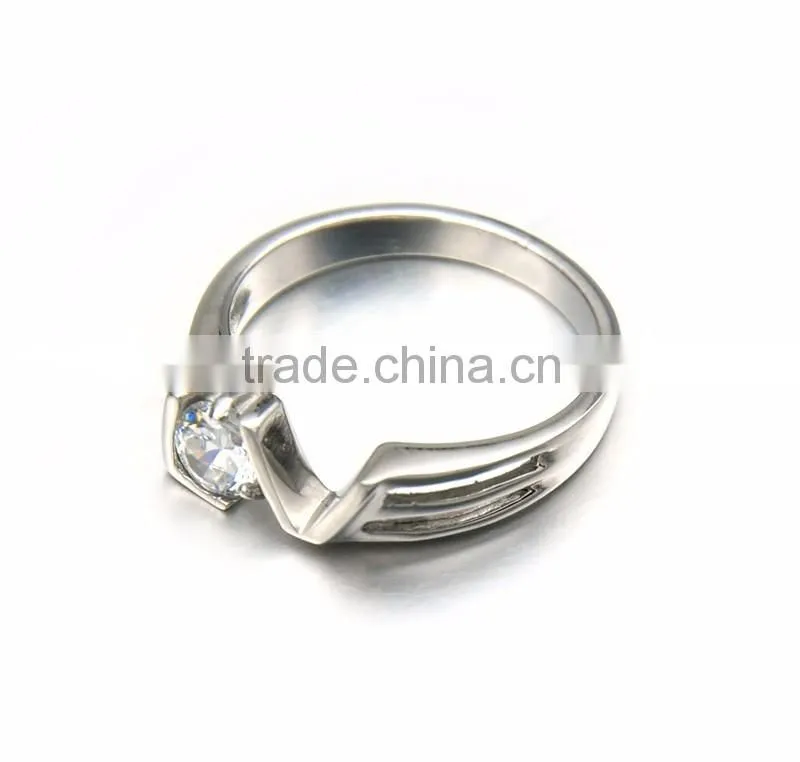 Factory Hot Selling Polished Silver Stainless Steel Crystal Love Crystal Ring Jewelry for Women