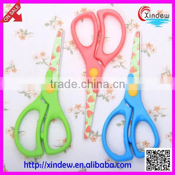 Carton student tool scissors,Children hand scissors with cap