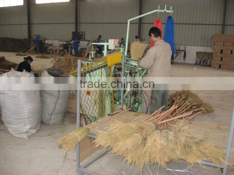 Brooms Factory in China, Garden Tool Long Wood Handle Broom Grass Brooms