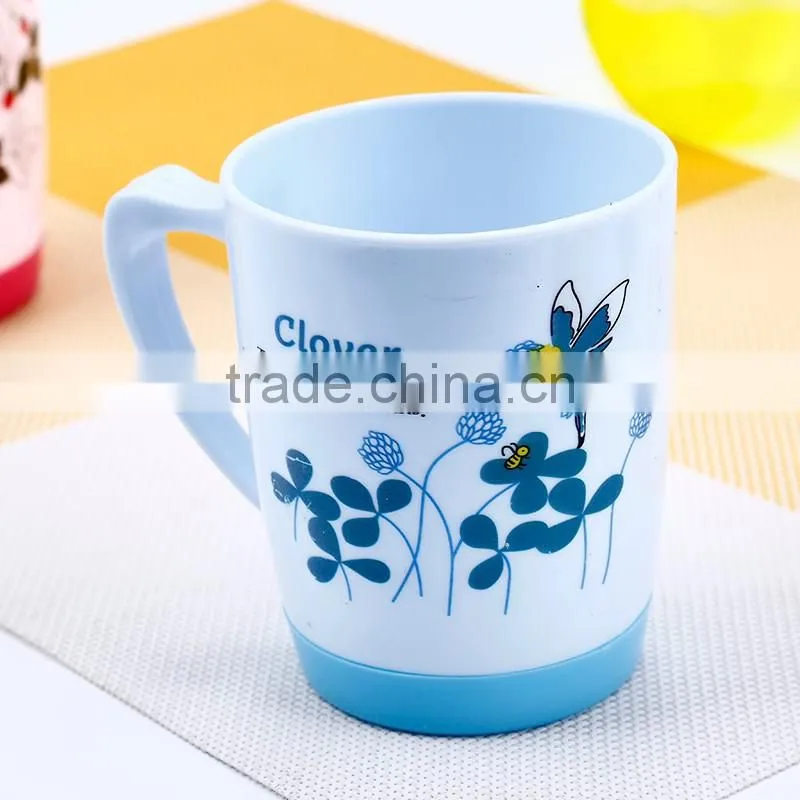 Good quality popular fashional style plastic food grade material cartoon imprint tumbler cups
