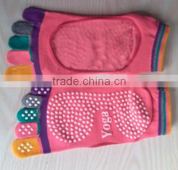 Eco-friendly Colorful Non Slip Custom Yoga Toe Socks Soft Breathable Yoga Socks