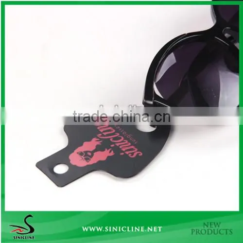 Sinicline Hang Tag for displaying sun glasses