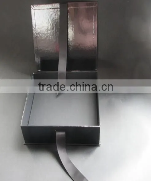 luxury high-end glossy lamilation black Folding Box with ribbon