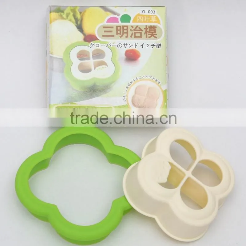 Plastic LEAF Clover Sandwich Crust Cutter DIY Bread Mold