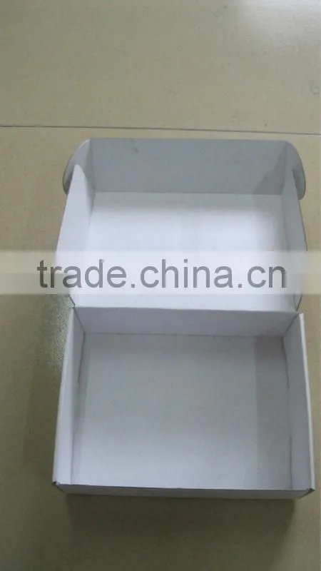 Custom paper gift box for packing gifts