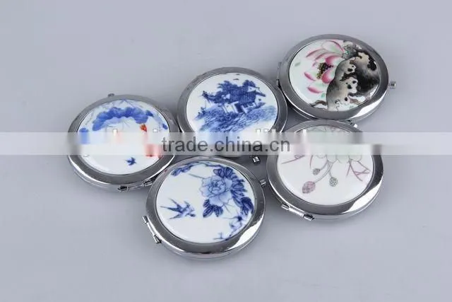 The ceramic surface round flip mirror